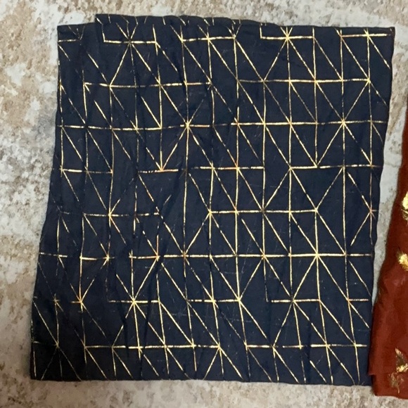 Metallic Infinity Scarf Set - Picture 2 of 3